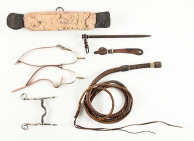 ASSORTED WESTERN TACK AND ACCOUTREMENTS.