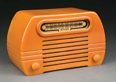 FADA MODEL 652 "TEMPLE" CATALIN RADIO IN BUTTERSCOTCH