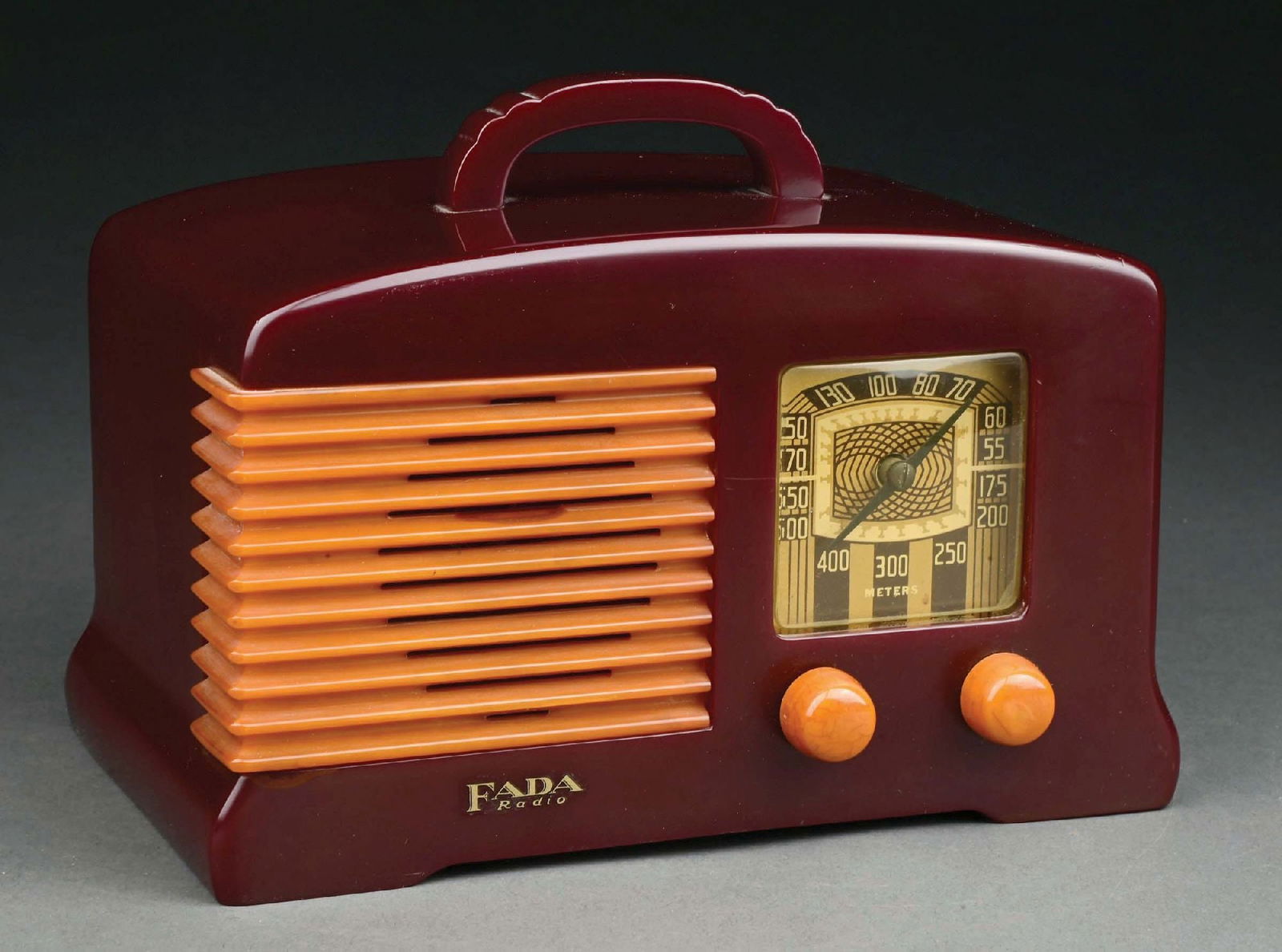 FADA L-56 CATALIN RADIO IN PLUM & BUTTERSCOTCH (1 of 4)