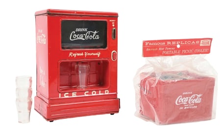 COLLECTION OF 2 COCA-COLA TOY DISPENSER AND PICNIC SET