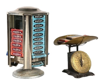 COLLECTION OF 2 WRIGLEY'S GUM SCALE AND GUM VENDING MACHINE