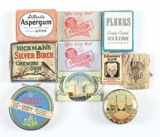 COLLECTION OF 10 CHEWING GUM BOXES, TINS & MEMORABILIA
