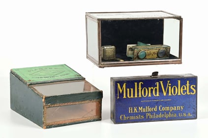 COLLECTION OF 4 CHEWING GUM DISPLAY ITEMS