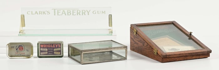 COLLECTION OF 5 CHEWING GUM MEMORABILIA & DISPLAYS