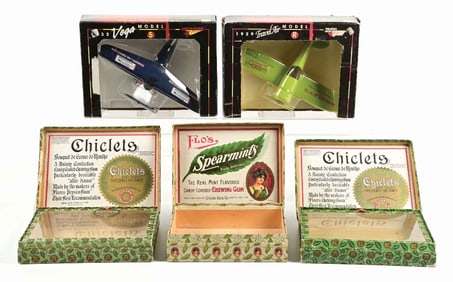 COLLECTION OF 5 CHEWING GUM MEMORABILIA ITEMS