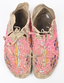 QUILLED PLAINS MOCCASINS