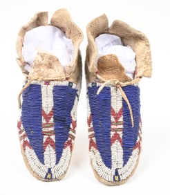 PLAINS INDIAN BEADED MOCCASINS