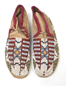 PLAINS GEOMETRIC PATTERNED MOCCASINS