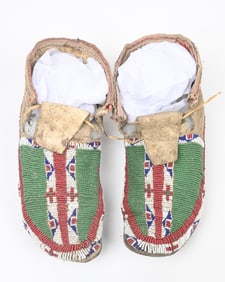 NORTHERN PLAINS MOCCASINS
