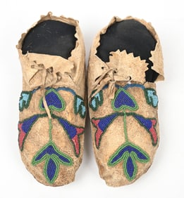 NORTHERN PLAINS FLORAL BEADED MOCCASINS