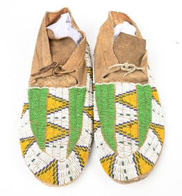 GREEN & WHITE SIOUX MOCCASINS
