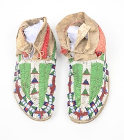 GREEN WITH GEOMETRIC PATTERN PLAINS MOCASSINS