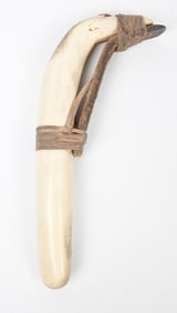 HORN HIDE SCRAPER WITH BLADE