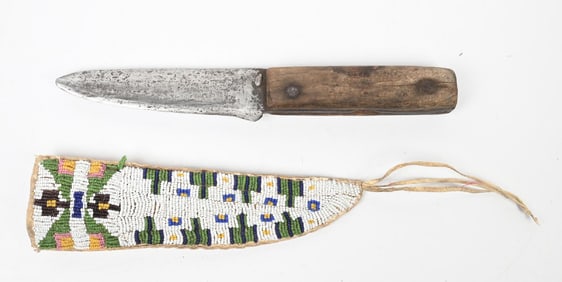 WHITE WITH GREEN GEOMETRIC PATTERN KNIFE SHEATH