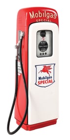 MARTIN & SCHWARTZ MODEL #80 MOBILGAS SPECIAL SCRIPT TOP GAS PUMP.