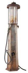 WAYNE MODEL 711 10 GALLON VISIBLE GAS PUMP.