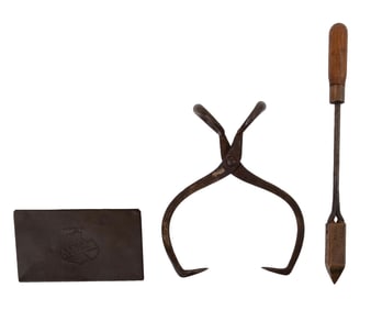 COLLECTION OF 3 BREWERIANA MEMORBILIA