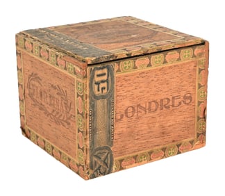 BUSTER BROWN CIGAR BOX