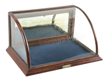 PRIMLEY'S CALIFORNIA FRUIT AND PEPSIN CHEWING GUM DISPLAY CASE