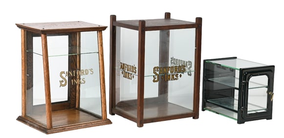 COLLECTION OF 3 COUNTER TOP SHOWCASE DISPLAYS