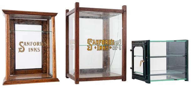 COLLECTION OF 3 COUNTER TOP SHOWCASE DISPLAYS