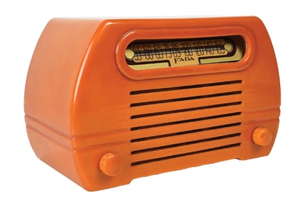 FADA 652 "TEMPLE" CATALIN RADIO IN BUTTERSCOTCH
