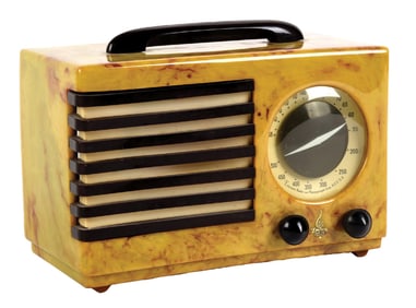 EMERSON 400 ARISTOCRAT RADIO IN GREEN CATALIN