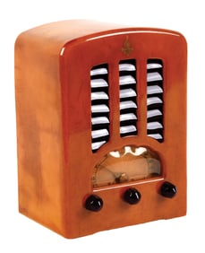 EMERSON BT-245 RADIO IN BUTTERSCOTCH CATLIN WITY MAROON TRIM