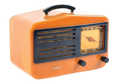 GAROD 1450 PEAK-TOP RADIO IN BUTTERSCOTCH WITH DARK BLUE CATALIN