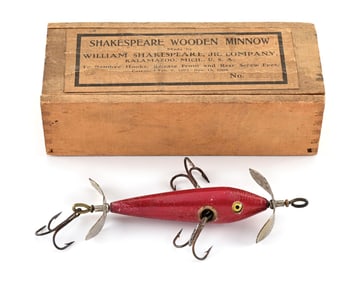 SHAKESPEARE WOODEN MINNOW IN RED
