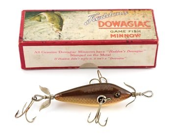 RED SCALE HEDDON MINNOW IN RED BORDER BOX