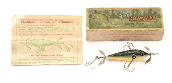 HEDDON MINNOW IN PINE TREE BOX WITH INSERT
