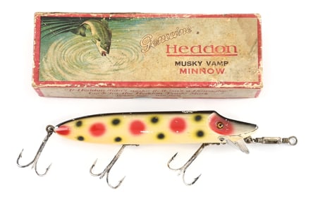 HEDDON MUSKY VAMP IN STRAWBERRY