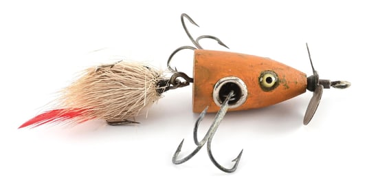 HALF CHARMER WITH BUCKTAIL