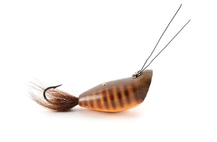 HEDDON WEEDLESS WIDOW IN UNCATALOGUED NATURAL SCALE