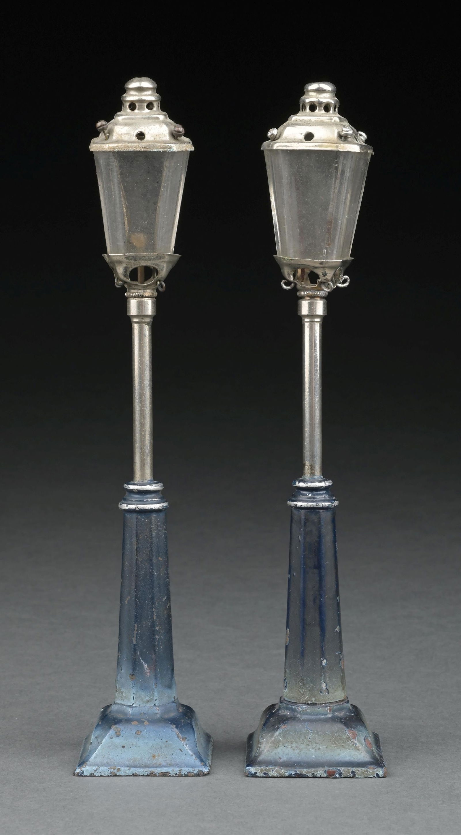 LOT OF 2: MARKLIN CAT. REF. 2149/1 OIL WICK LAMP POSTS: CONDITION: Near mint. Dimensions: 1-3/4" x 1-3/4" x 8-1/2".