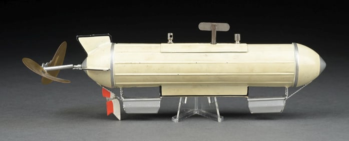 MARKLIN CAT. REF. 5400 HAND-PAINTED CLOCKWORK-POWERED ZEPPELIN