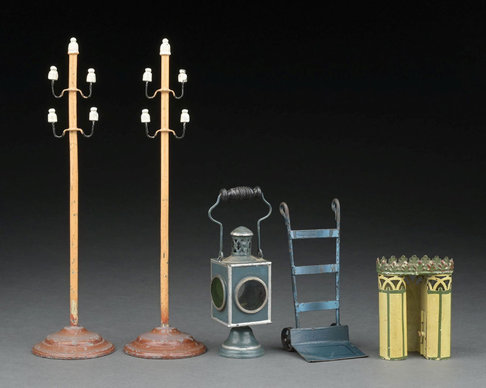 LOT OF 5: MARKLIN HAND-PAINTED ACCESSORIES (1 of 2)