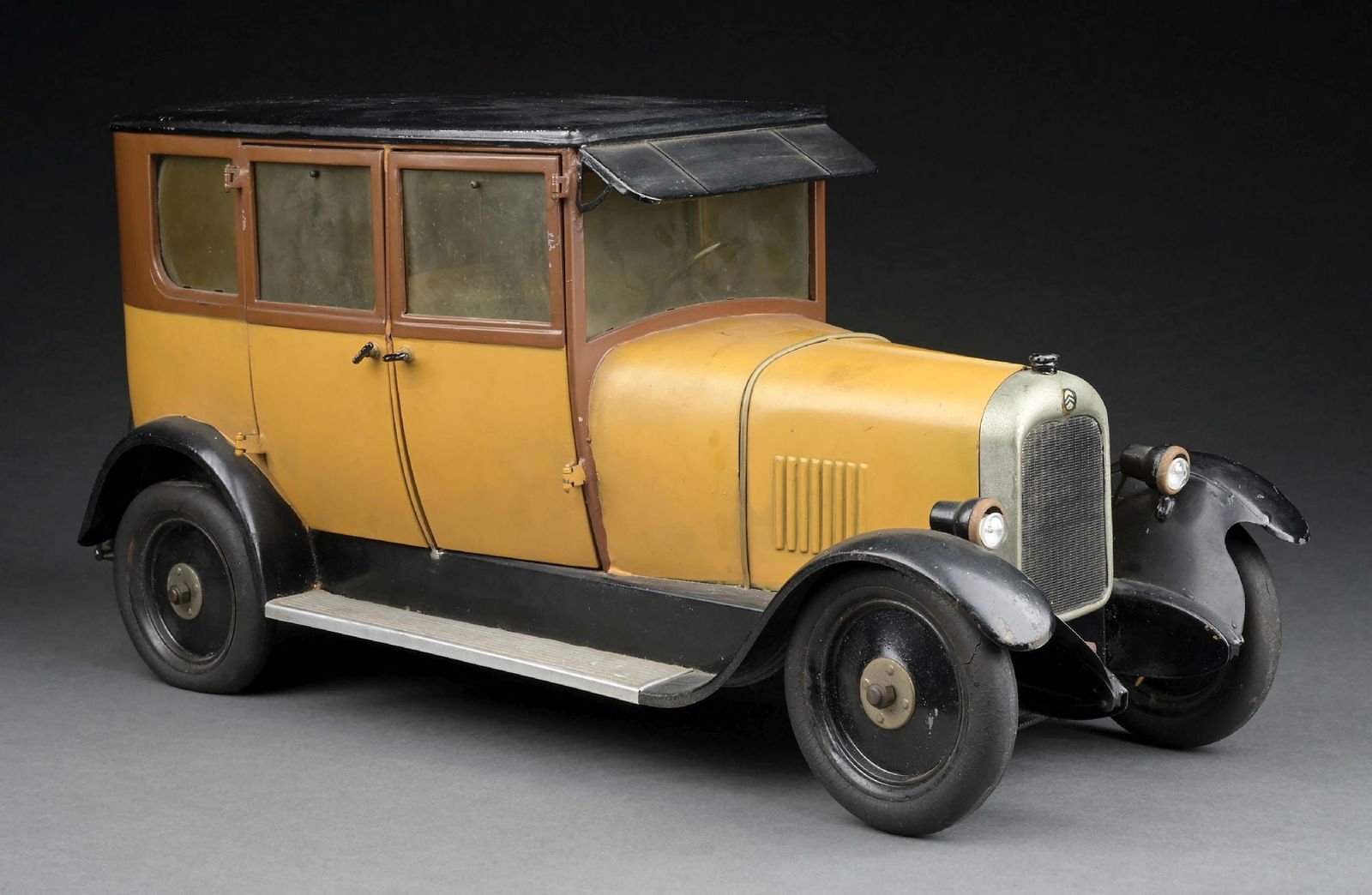 ミニカー CITROEN B-14 BREPSOMY DELIVERY VAN Bonhams Cars : A reproduction powered model of a 1927