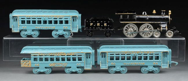 NICE AMERICAN-MADE PASSENGER FLOOR TRAIN SET