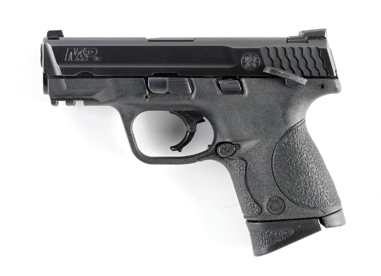 (M) SMITH & WESSON M&PC 9MM SEMI-AUTOMATIC PISTOL.: Compact iteration of Smith & Wesson's striker fired pistol. Ambidextrous thumb safeties, white three dot sights, 11-round magazine with pinky extension. CONDITION: Excellent, with some handling marks 