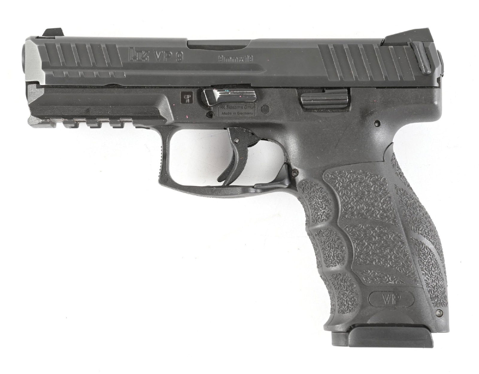 (M) HECKLER & KOCH VP9 9MM SEMI-AUTOMATIC PISTOL WITH SPARE MAGAZINE.: Circa 2015 per BF date code. With German Nitro proofs for a gun proofed at Ulm, with ambidextrous slide release, paddle magazine release, and a spare magazine. Three dot white sights. Import marked fo