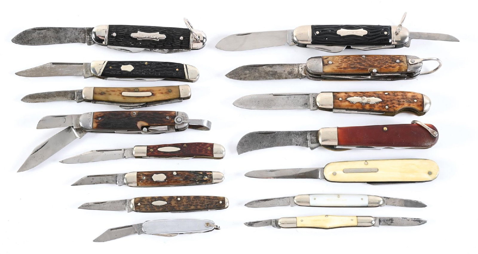 LOT CONSISTS OF MISCELLANEOUS FOLDING KNIVES.: Lot consists of 15 folding knives by various makers including: Holub, Warren Bros, Sheffield, Colonial, Ulster Knife Co, Van Camp, Keen Kutter, Imperial, Robeson, Remington UMC, Challenge Cutlery Co, 