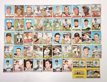 LOT OF OVER 125 1967 TOPPS BASEBALL CARDS