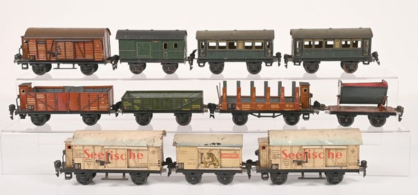 LOT OF 11: VARIOUS GERMAN MARKLIN TIN LITHO PASSENGER & FREIGHT TRAIN CARS