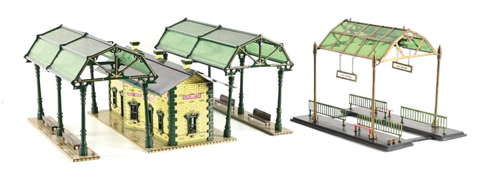 LOT OF 4: PRIDE LINES STATION W/ GLASS DOMES