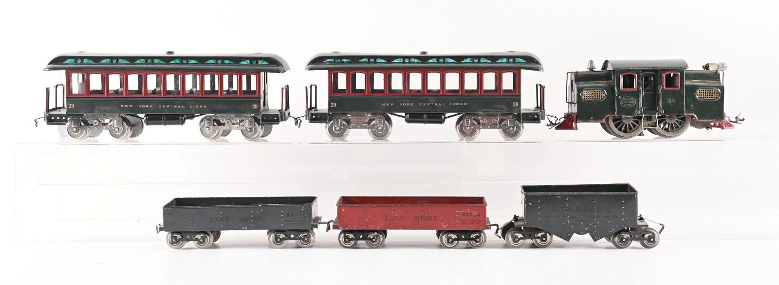 LOT OF 6: LIONEL NO. 38, NO. 229, & 100 SERIES FREIGHTS (1 of 2)
