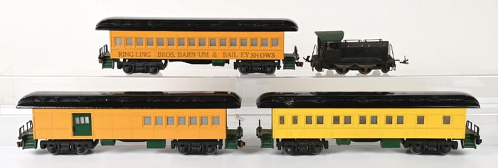 LOT OF 4: RINGLING BROS. BARNUM & BAILEY SHOWS TRAIN CARS W/ ENGINE