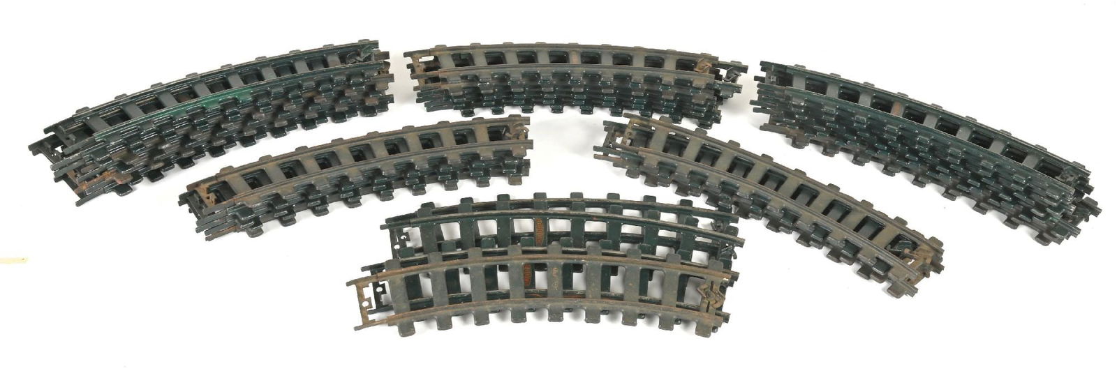 BUDDY L MINING LOCO TRACK: 32 pieces of track, no rust. Condition: (Very Good Plus - Excellent). Dimensions: Each Piece: 17" x 4".
