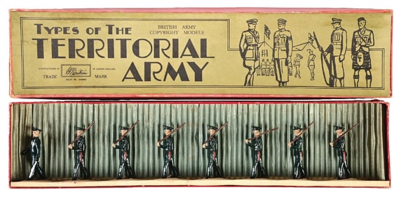W. BRITAIN'S TYPES OF THE TERRITORIAL ARMY TERRITORIALS WITH OFFICER MARCHING SLOPE ARMS NO. 1538